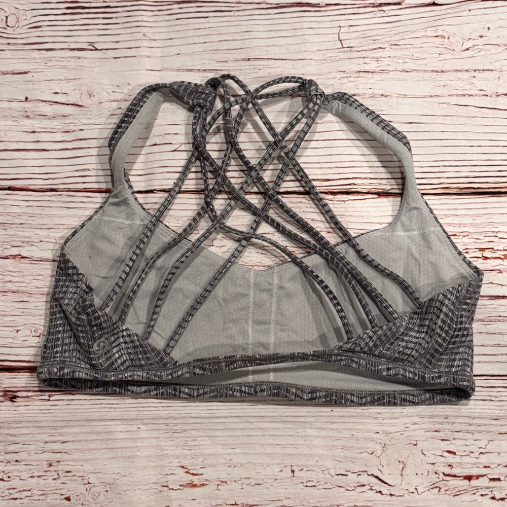 Lululemon Free To Be Bra (Wild) in Arrow Jacquard Battleship Silver Spoon Sz 10 - Picture 5 of 8